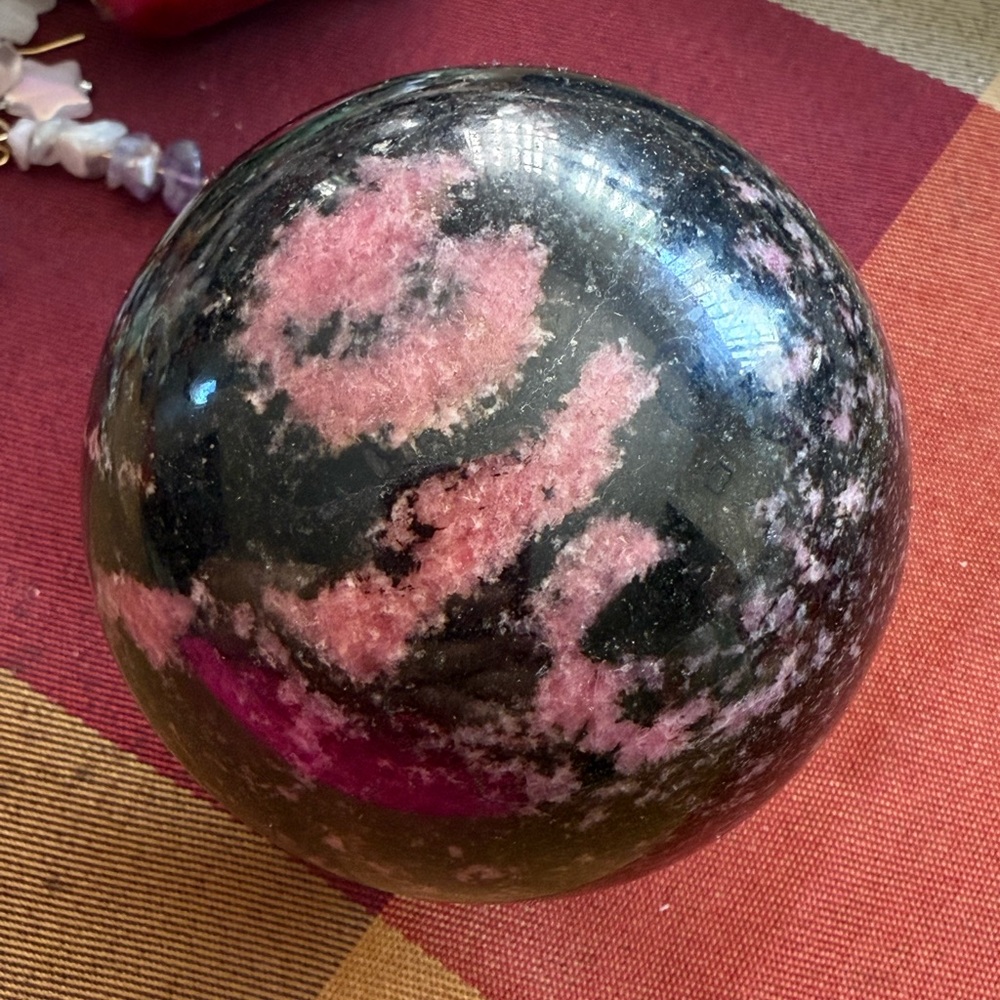 Rhodonite Sphere - Picture 5 of 5
